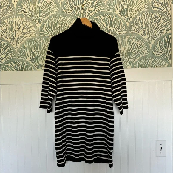 Tuckernuck Pomander Place Striped Durand Turtleneck Dress in Women’s Small - Picture 2 of 6